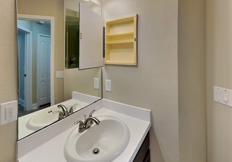 Building Photo - 13422 Fladgate Mark Drive