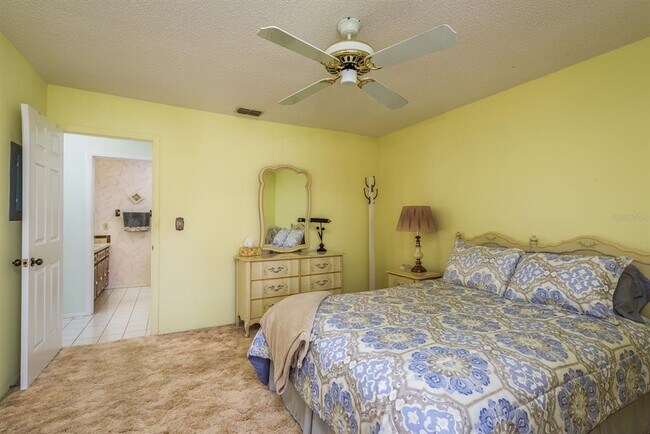 Building Photo - 9910 Eagles Point Cir