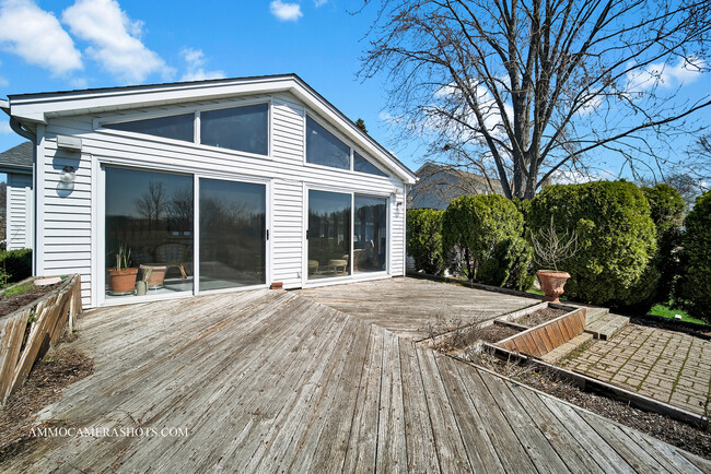 Building Photo - 2344 Appleby Dr