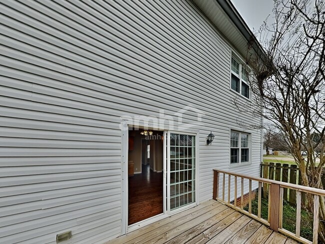 Building Photo - 1602 Solitude Ct