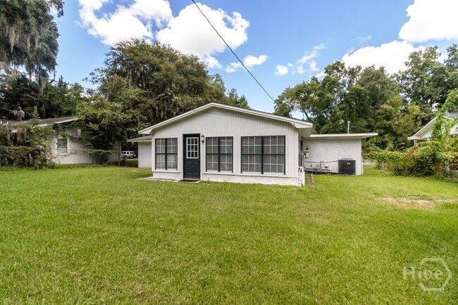 Building Photo - 625 Stuart St