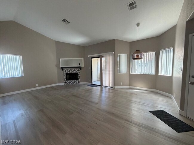 Building Photo - 5074 S Rainbow Blvd