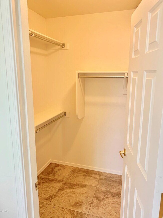 Building Photo - 16423 N 39th St