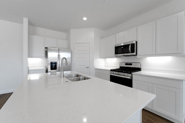 Building Photo - Charming 4BR House in Surprise