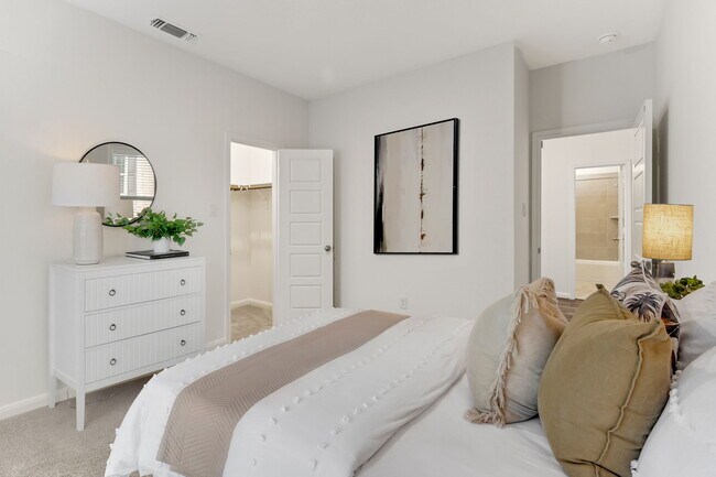 Building Photo - 12528 Gunsbach Wy