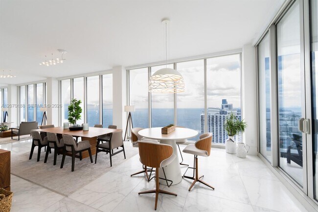 Building Photo - 16901 Collins Ave