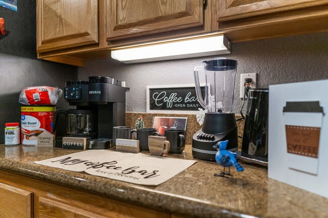 Building Photo - 1107 Shadowcrest Ln