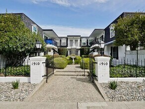 Building Photo - 1910 Mt Vernon Ct