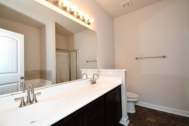 Building Photo - MOVE-IN READY Carolina Forest