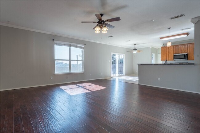 Building Photo - 5028 Senator Dr