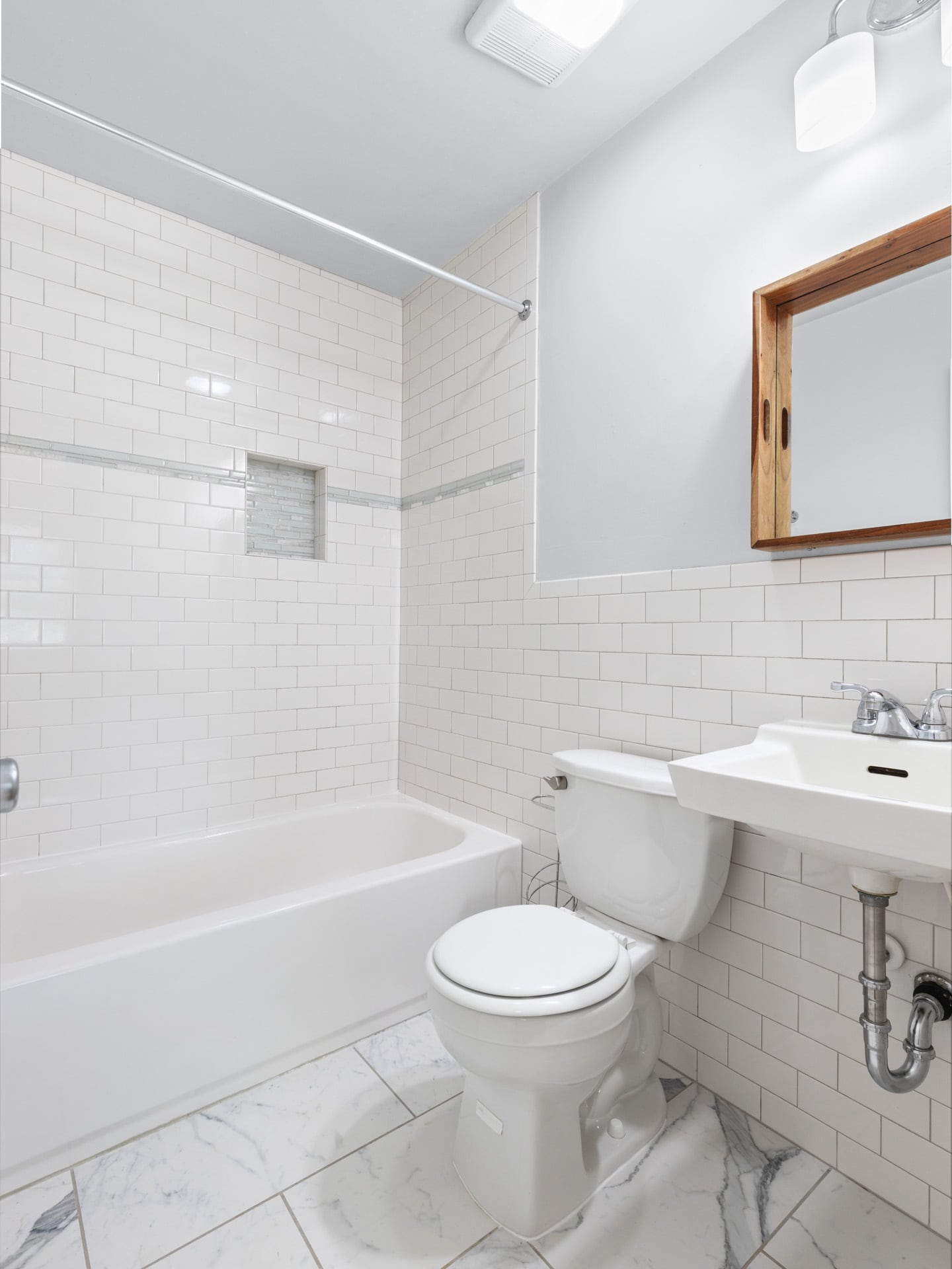 Bathroom - 1009 N Buchanan Blvd