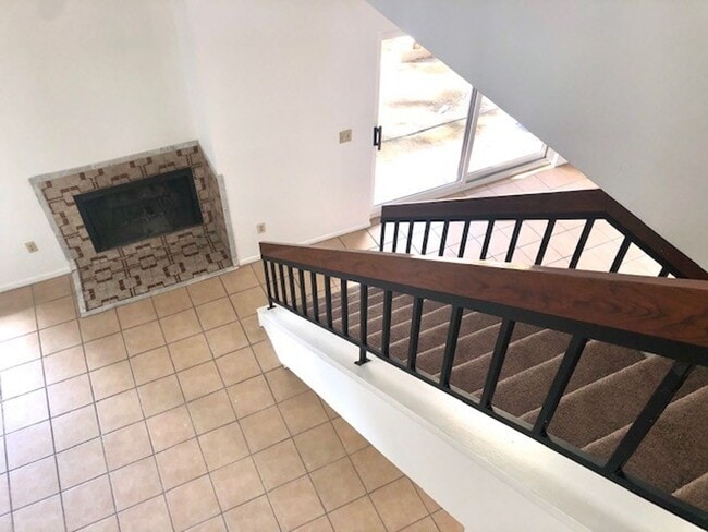 Building Photo - MOVE IN MARCH! 2 Story-Spacious 3 beds 2.5 bath townhouse with attached 2 car garage!!