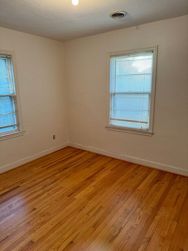 bedroom 1 - 536 Janette Ave SW