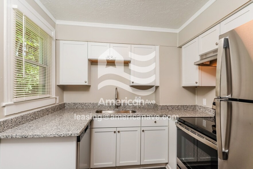 Building Photo - 4723 Genesee Ave