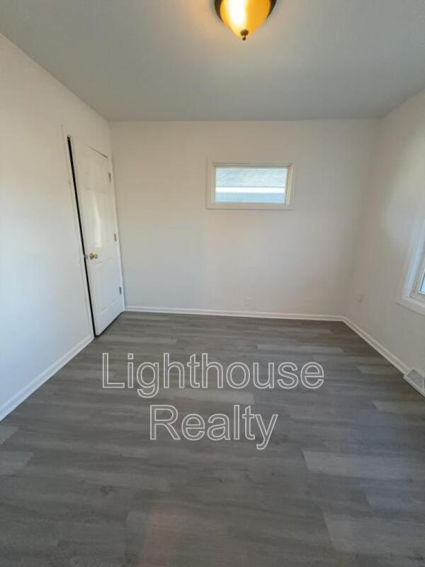 Building Photo - 4334 Hickory Ave