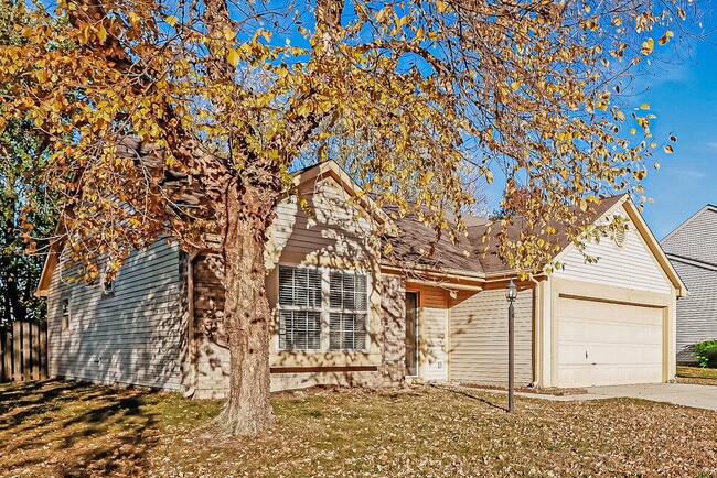 Building Photo - 2043 Glendora Dr