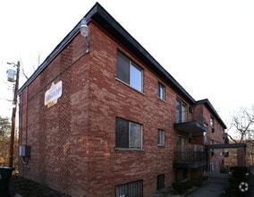 Building Photo - 3209 Bishop Efficiency