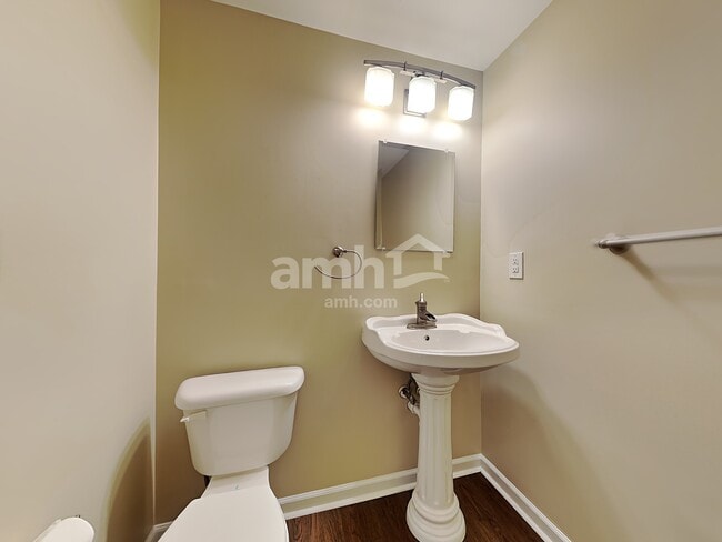 Building Photo - 1081 Riverwalk Court