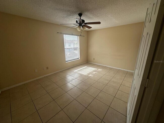 Building Photo - 1608 Long Ridge Ct