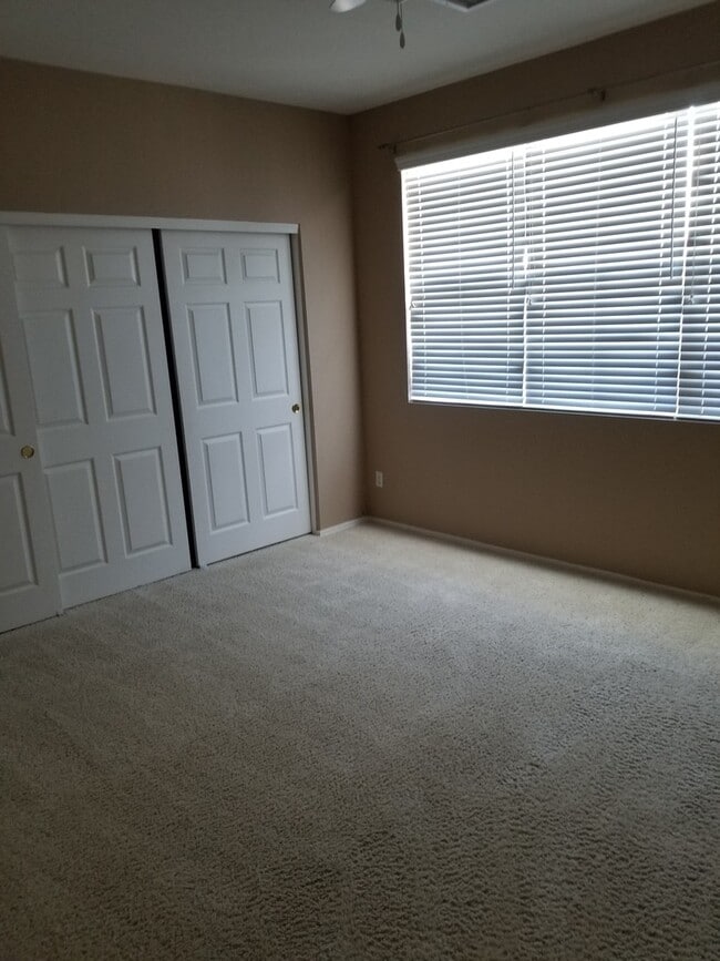 Building Photo - 2355 W High Country Dr