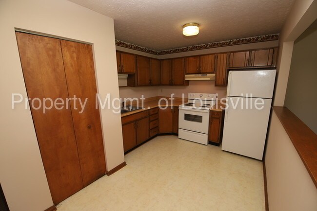Building Photo - One Bedroom apt in Hebron Estates area