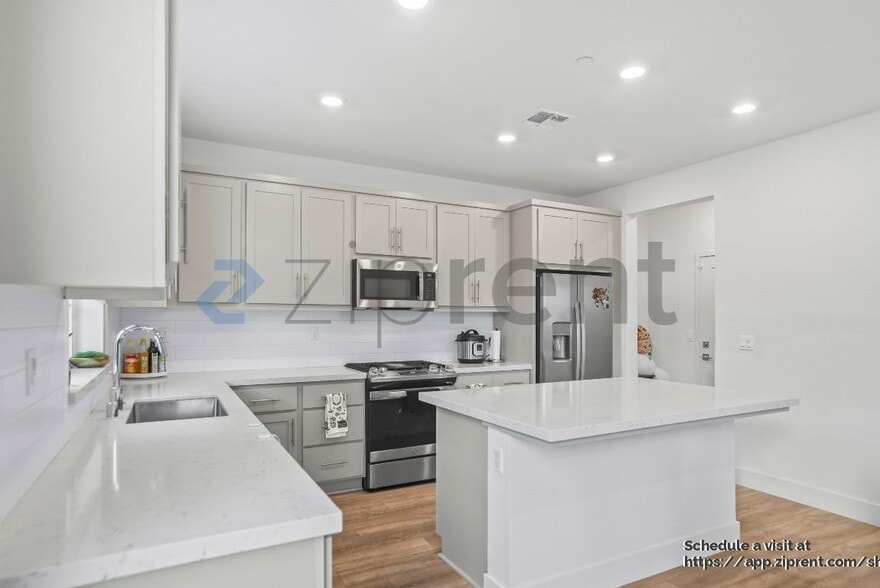 Building Photo - 1804 French Wy