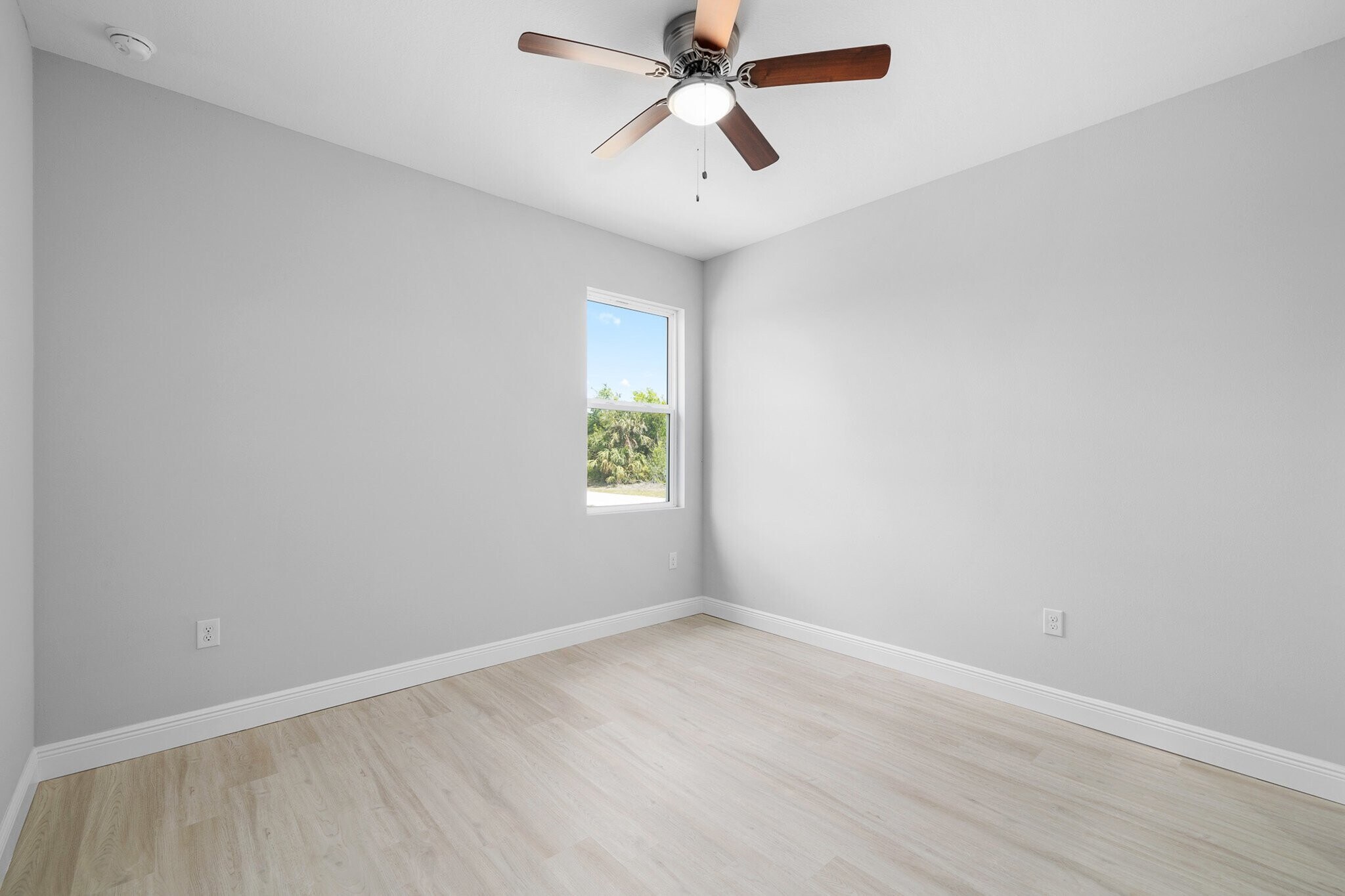 Building Photo - 10026 Cocoa Beach St