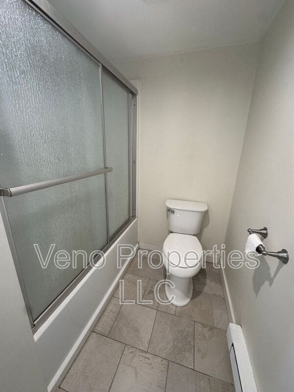 Building Photo - 402 Hamilton St