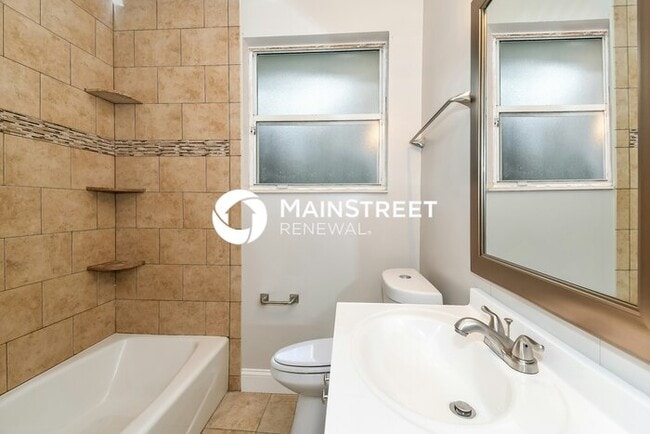 Building Photo - 3 Bedroom Pet-Friendly Home in JACKSONVILL...