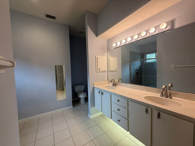 Building Photo - Beautiful 3 Bedroom 2 Bath Halifax Plantation Home AVAILABLE IMMEDIATELY!!!