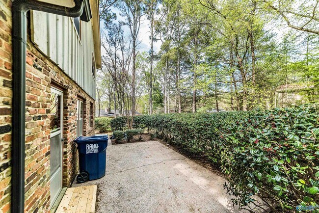Building Photo - 8013 Tea Garden Rd SE