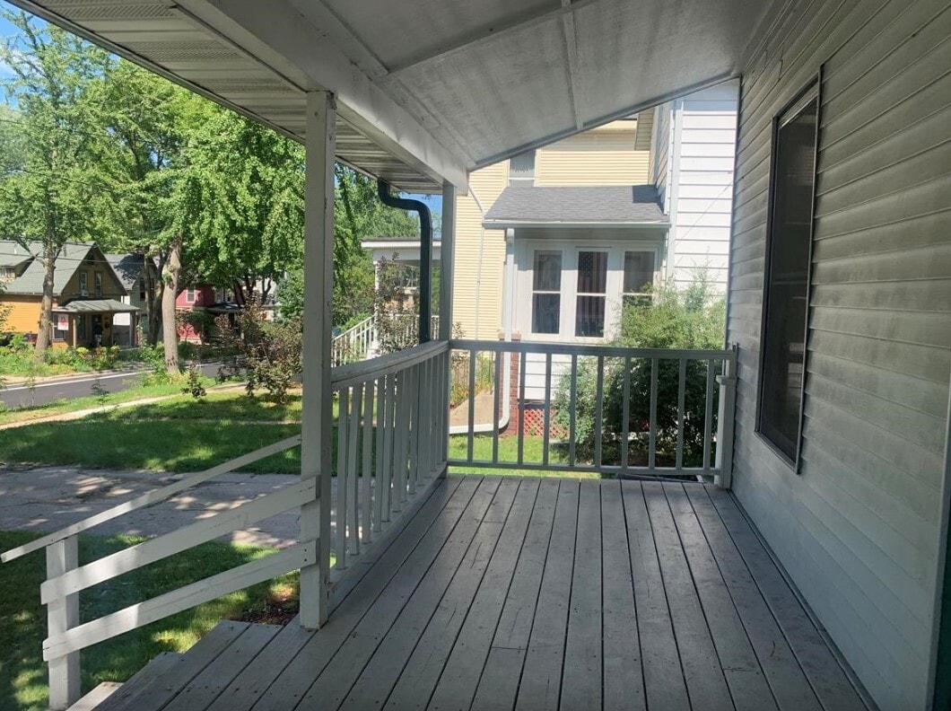 Building Photo - 1025 E Gorham St