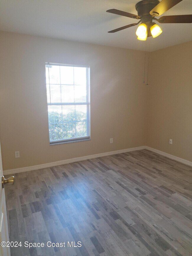 Building Photo - 880 Brickell St SE