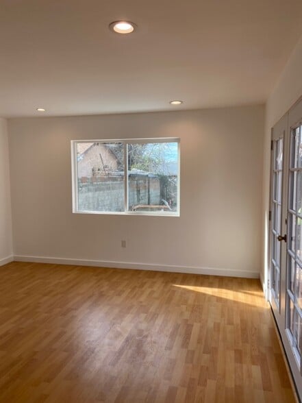 Building Photo - 12919 Norris Ave