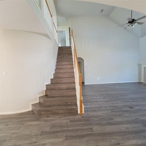 Building Photo - 5400 Meadow Valley Dr