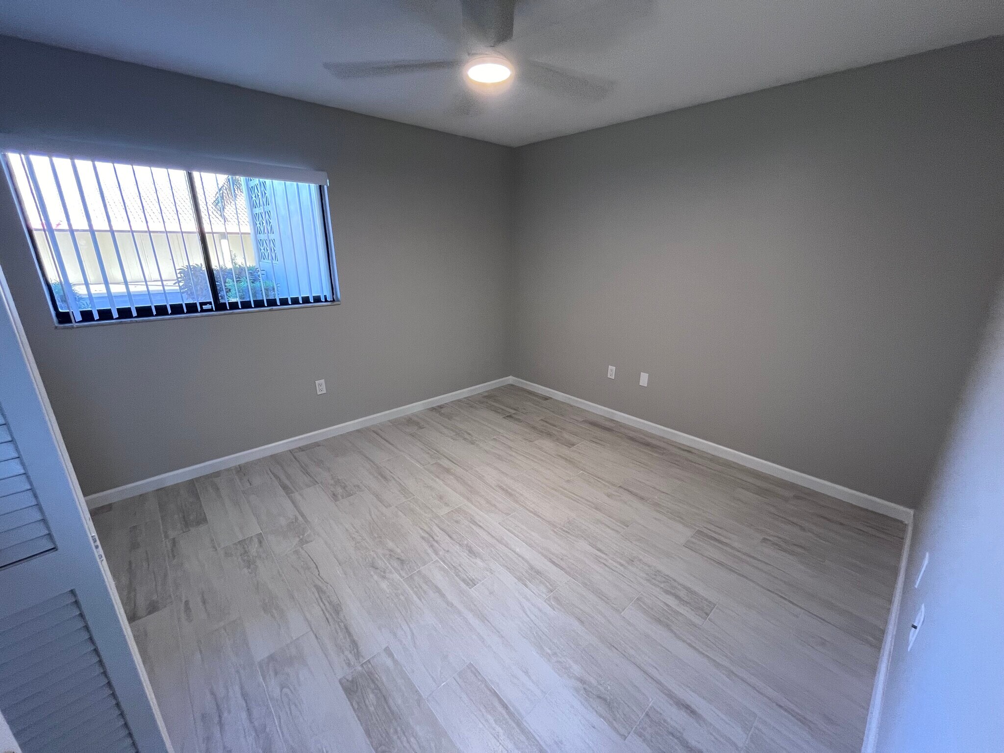 Building Photo - 2515 Bayshore Gardens Parkway