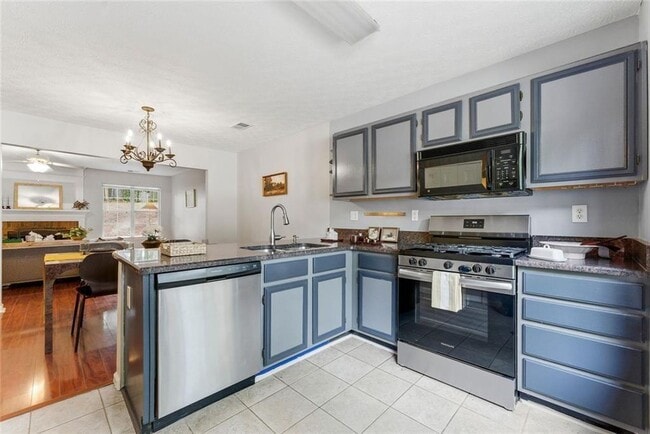 Building Photo - 4295 Cabretta Dr