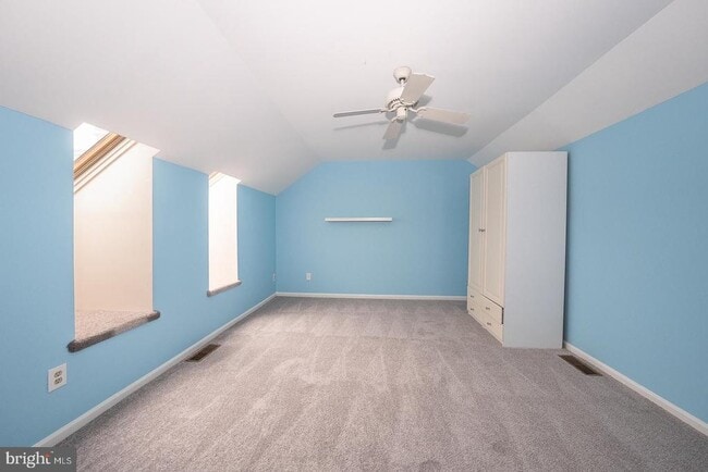 Building Photo - 26 Rampart Dr