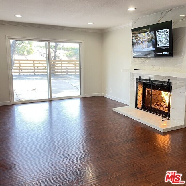 Building Photo - 11158 Newcastle Ave