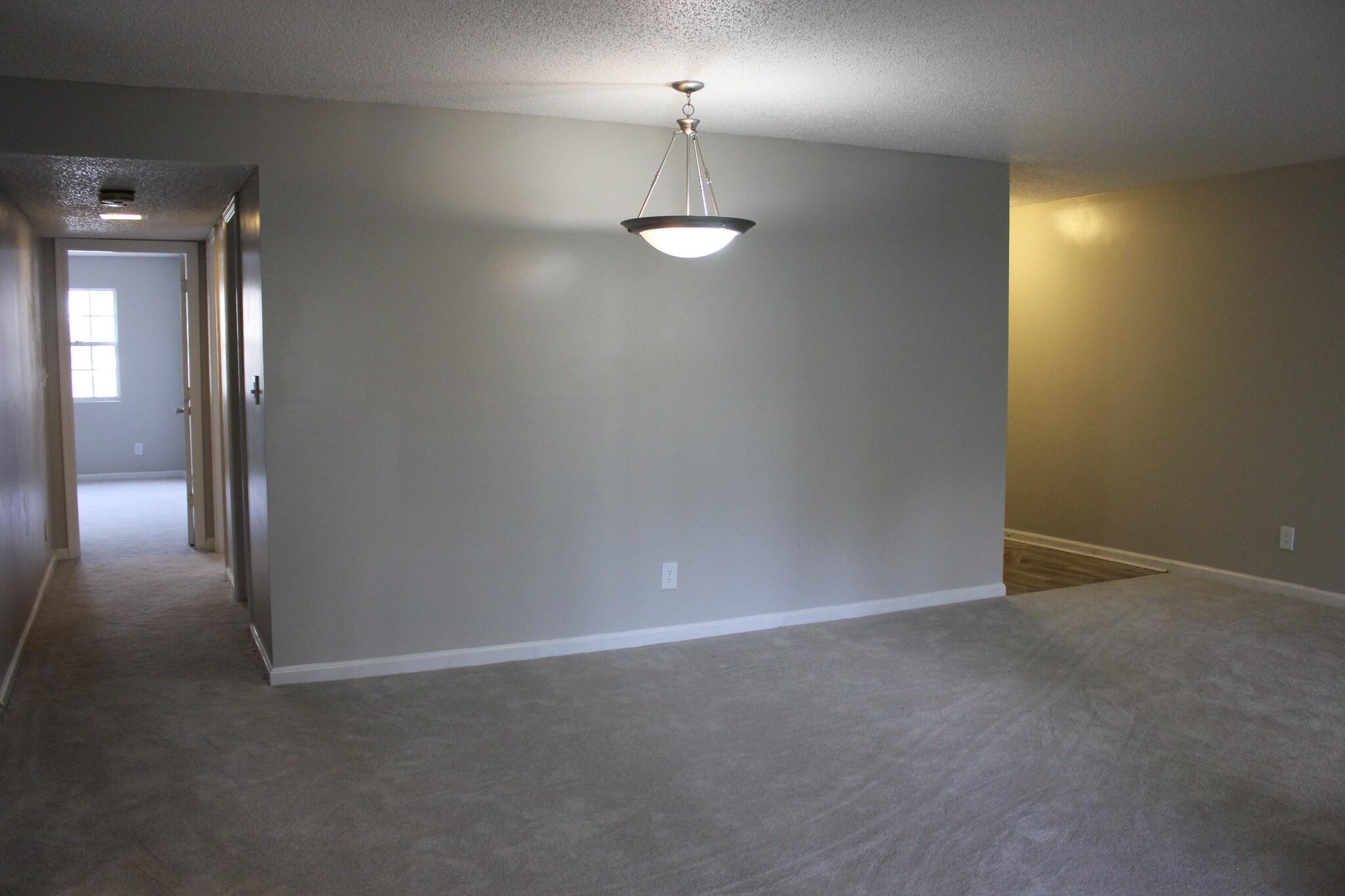 Building Photo - 35 Devon Ln