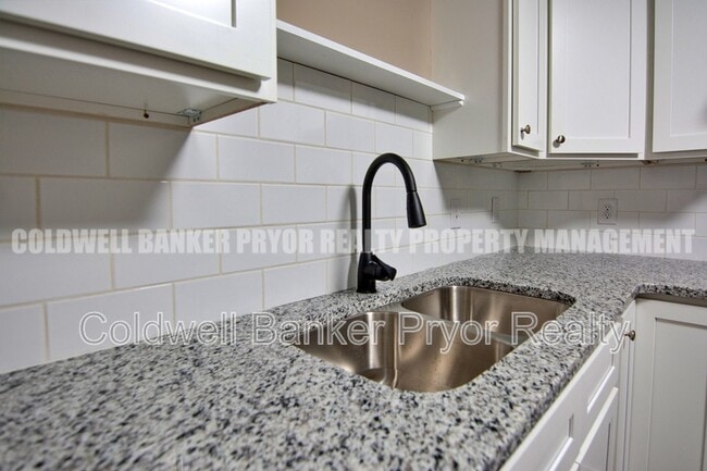 Building Photo - 5824 Moody Sawyer Rd