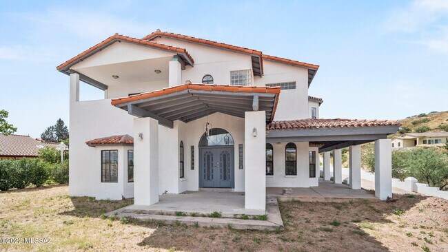 Primary Photo - 2051 N Apache Blvd