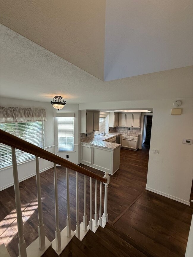 Building Photo - *Welcome to Your New Home in Cobble Shores...