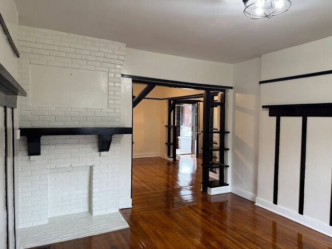 Building Photo - 1651 Chislett St