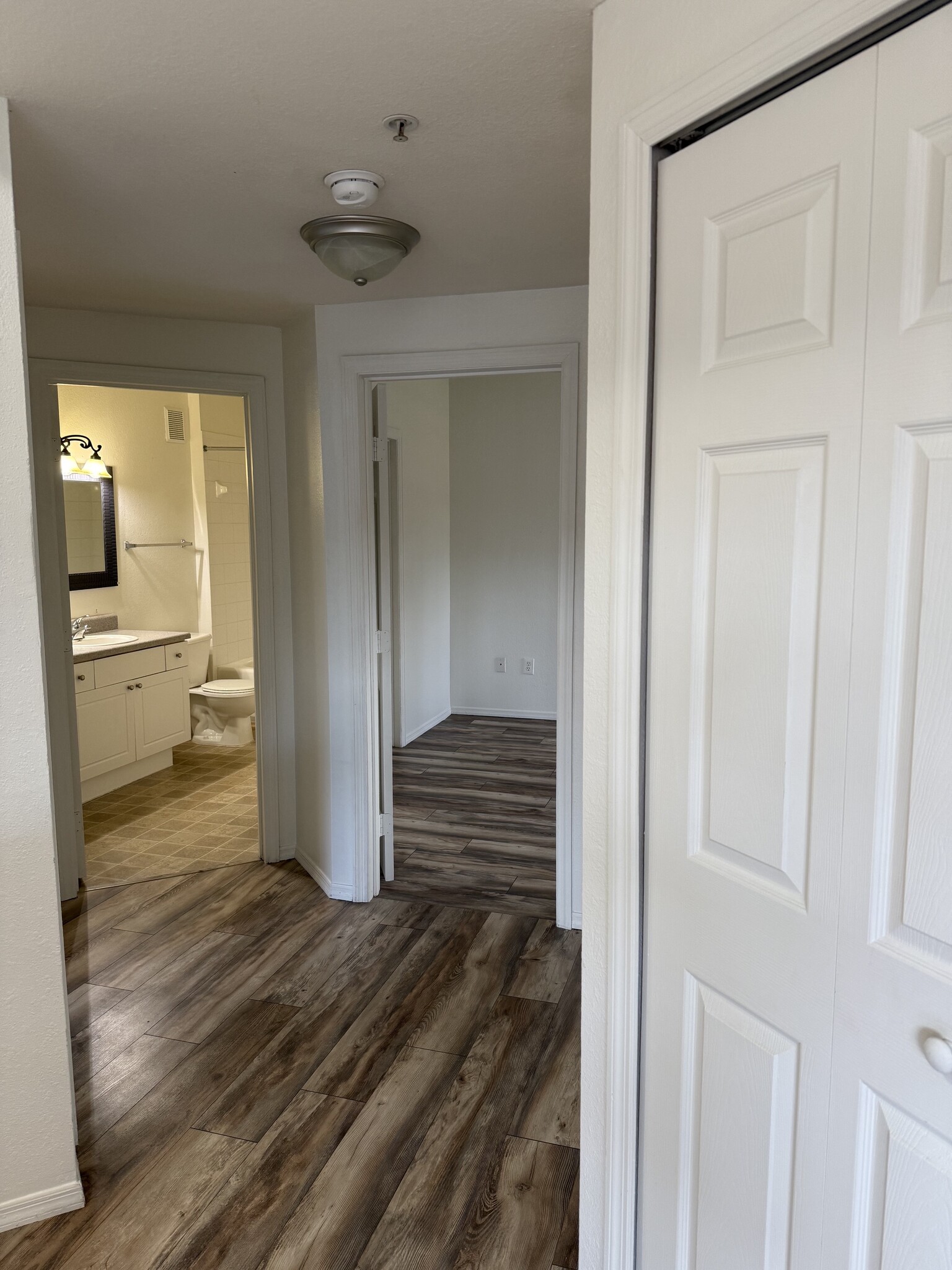 Building Photo - 5692 Star Rush Dr