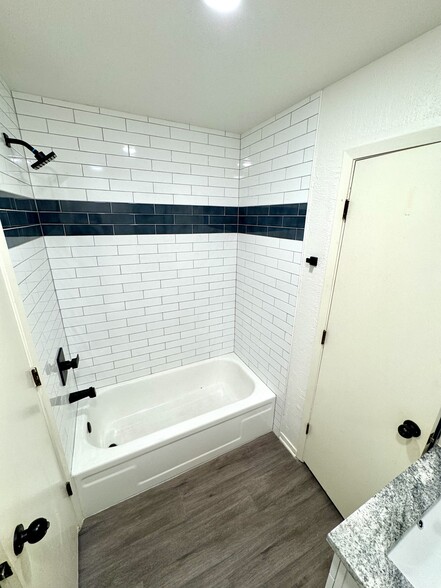 Building Photo - 9842 Camfield Ave