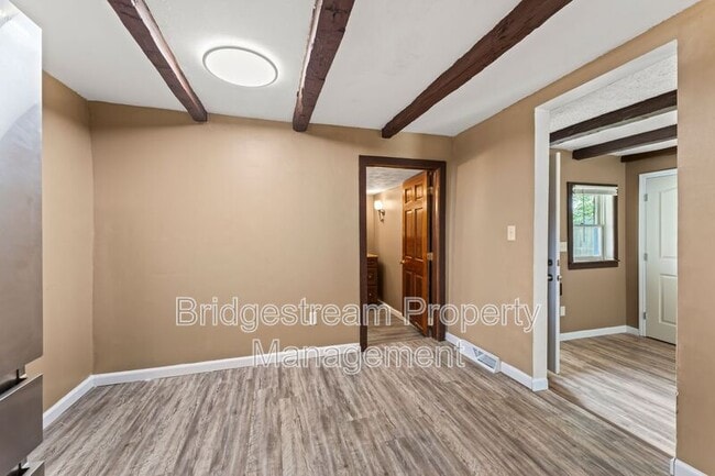 Building Photo - Prince Albert Blvd 106