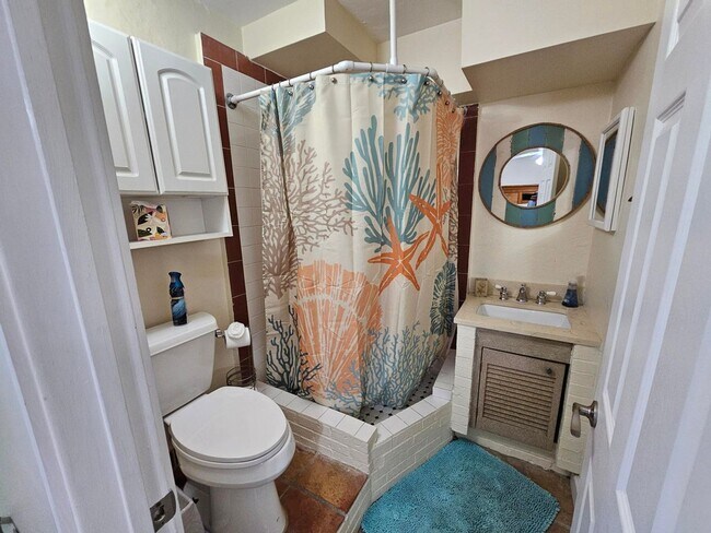 Building Photo - 339 Virginia St