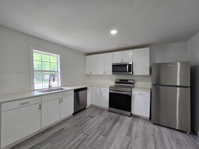 Building Photo - 202 Marston St