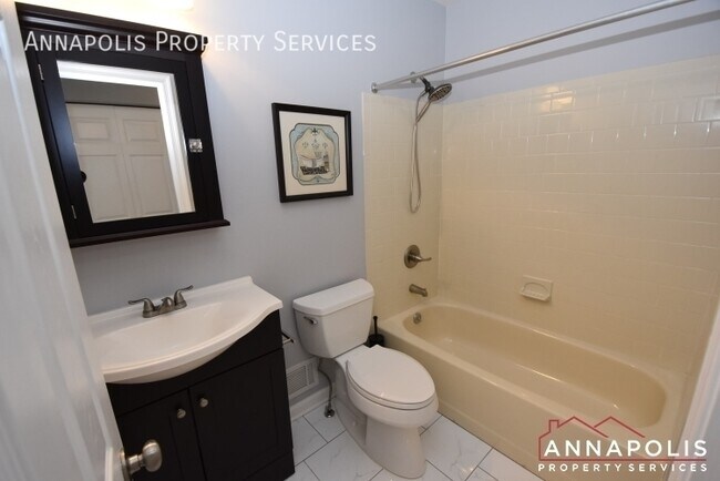 Building Photo - 364 Ellenham Ct